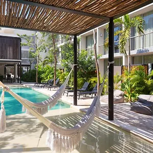 Stylish For 4 Rooftop & Pool Access , Tulum Mexico